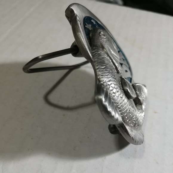 VINTAGE but NEW with TAG BASS Large Mouth Jumping Belt Buckle Solid Pewter 1981 - Picture 4 of 12
